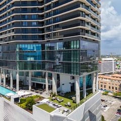 Modern 1 Bedroom Condo in Donwtown #1510